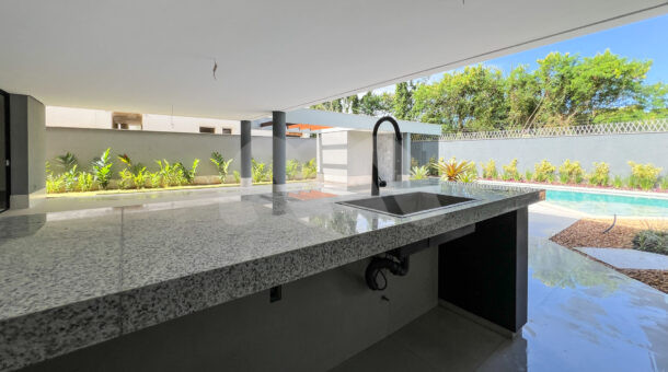 Incrível Casa Duplex Sustentável - disponível à venda na Muller Imóveis - Condomínio Alphaville