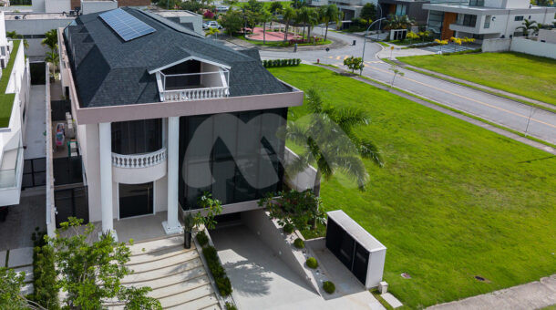 Vista aérea - Luxuosa Casa Triplex - Condomínio Alphaville