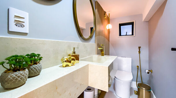 Imagem de um luxuoso banheiro da casa à venda na Muller Imóveis RJ