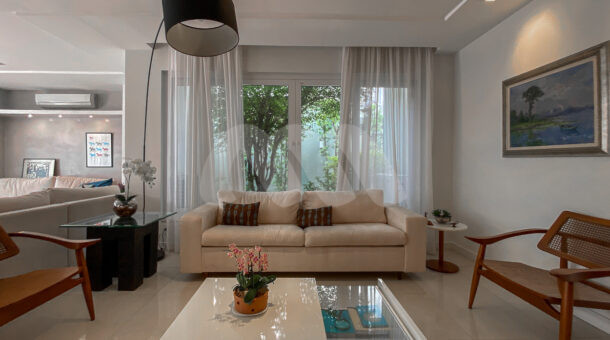 Sala de estar múltiplos ambientes - Casa Triplex à venda na Muller Imóveis RJ