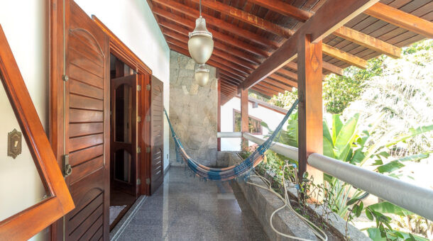 Imagem da varanda da suite master da casa duplex à venda no Pedra de Itaúna, na Barra da Tijuca