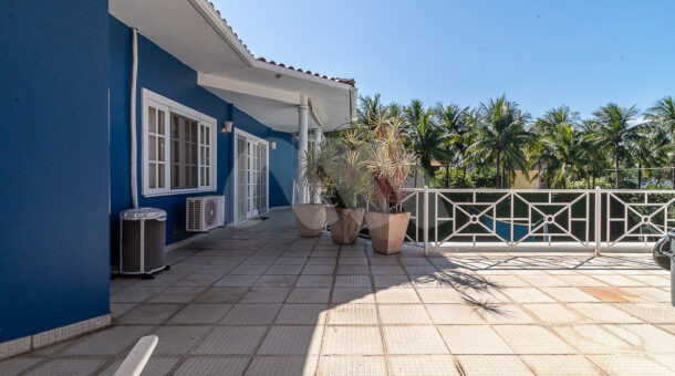 Imagem do terraço da casa à venda na Muller Imóveis RJ na Barra da Tijuca