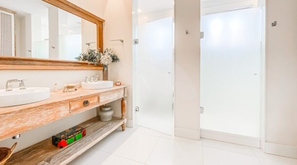 Banheiro suíte - Casa Duplex condomínio Novo Leblon
