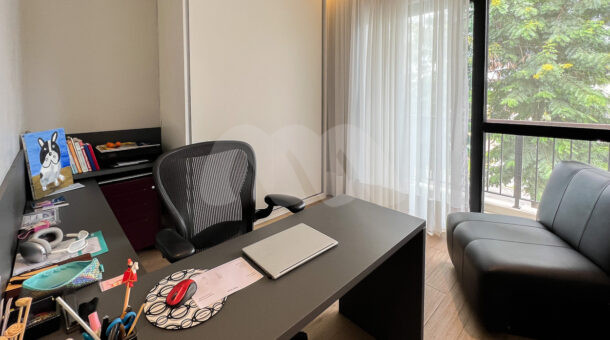 Imagem do escritório da Linda casa triplex à venda no Interlagos de Itaúna, na Barra da Tijuca RJ