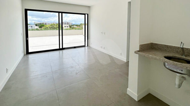 Imagem de ultimo pavimento com copa de apoio e acesso a terraço em casa à venda