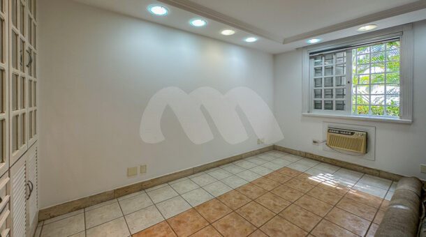 imagem da suite do Amplo Duplex á venda na Barra da Tijuca