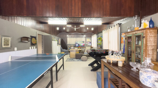 imagem da sala de jogos da casa duplex no Santa Mônica Residências à venda na Barra da Tijuca