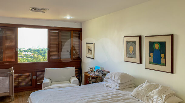 imagem da terceira suite da casa excelente duplex em Itanhangá á venda