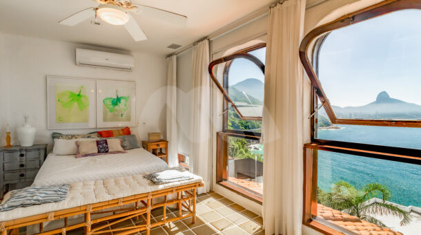 Imagem de quarto com vista para mar da Casa à venda no Jackson de Figuereido no Joá