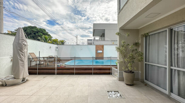 Imagem de piscina da Casa Duplex à venda no Private no Recreio dos Bandeirantes