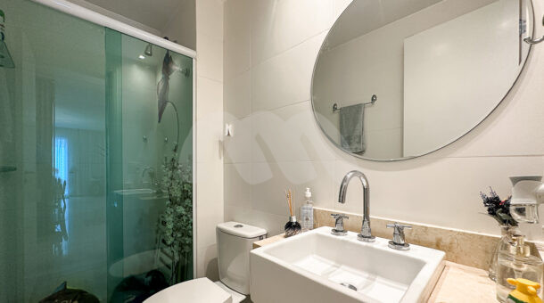 Imagem de banheiro com cuba da Casa Duplex à venda no Private no Recreio dos Bandeirantes