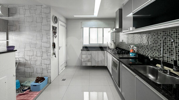 Imagem de cozinha planejada da Casa Duplex à venda no Private no Recreio dos Bandeirantes