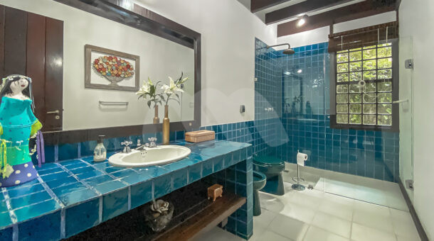 Banheiro Suíte - Mansão Duplex à venda na Muller Imóveis - Projeto arquiteto Zanini