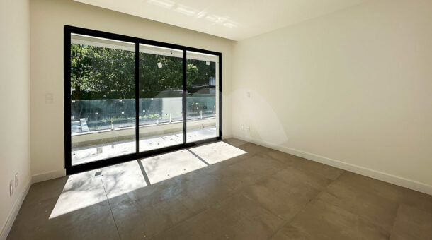 Vista para varanda da suíte master com - Casa Duplex à venda na Muller Imóveis