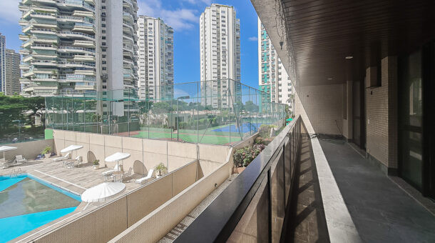 Imagem de vista da varanda do Apartamento à venda na Barra da Tijuca.