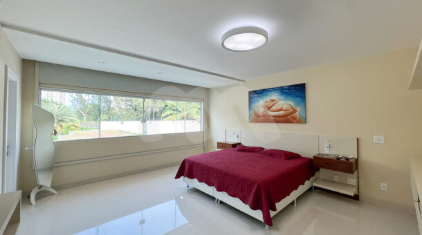 imagem da terceira suite da casa triplex com 1100m² de terreno à venda na Barra da Tijuca