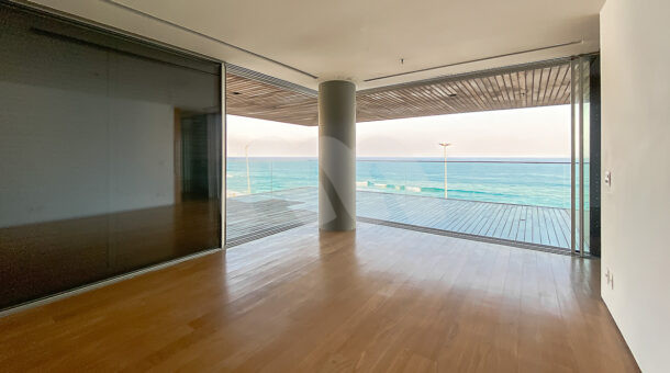 Imagem da suíte com vista para o mar do apartamento de luxo à venda no Residences Grand Hyatt