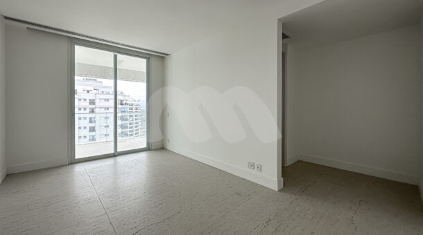 Imagem de suite espaçosa do Apartamento à venda na Barra da Tijuca