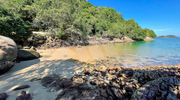 Imagem de praia da Ilha à venda em Angra dos Reis.