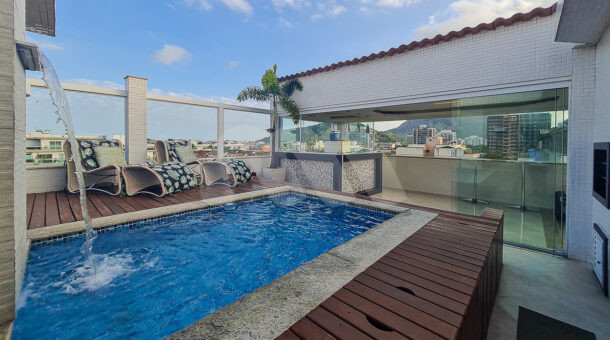 Apartamento com piscina no terraço à venda no Recreio