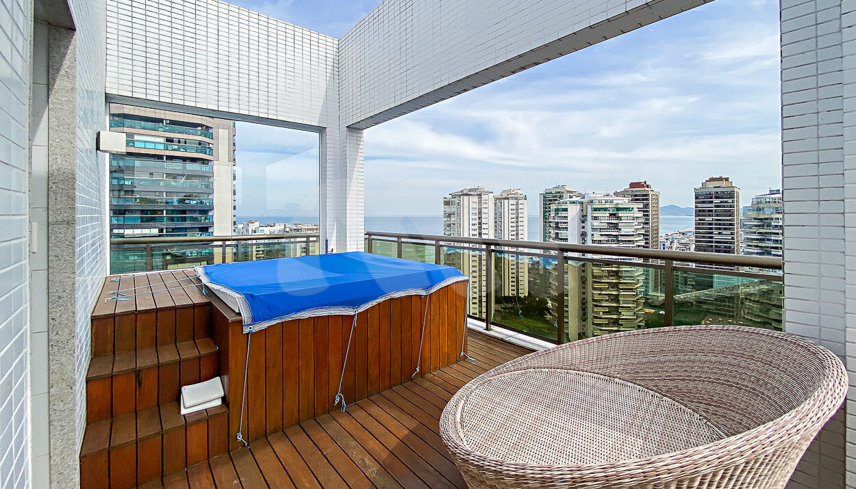 Cobertura Duplex com Vista Mar à venda na Barra da Tijuca