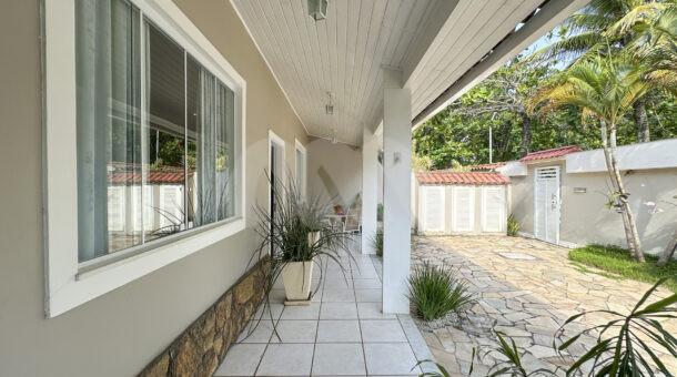 Casa Duplex com Suíte Térrea à Venda na Barra da Tijuca