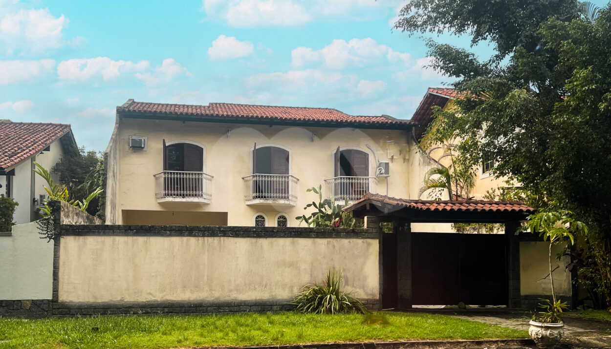 Casa no Santa Marina à Venda na Barra da Tijuca